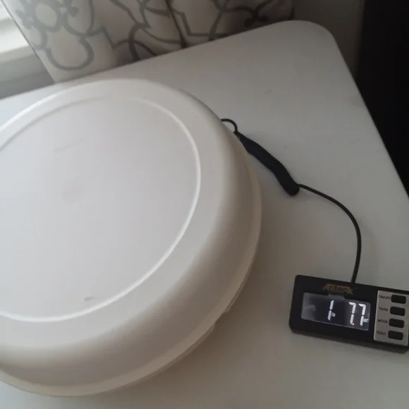 Vtg Tupperware Serving Dish with Cover and 6 Compartments plus Dip Bowl with Lid - Picture 12 of 12